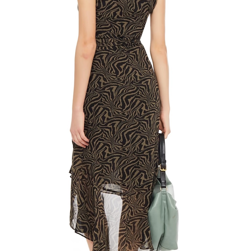 GANNI
Ruffled tiger-print georgette wrap dress - Picture 3 of 6